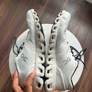 on Running Cloud mesh sneakers in White US Size 9W EU Size 40.5